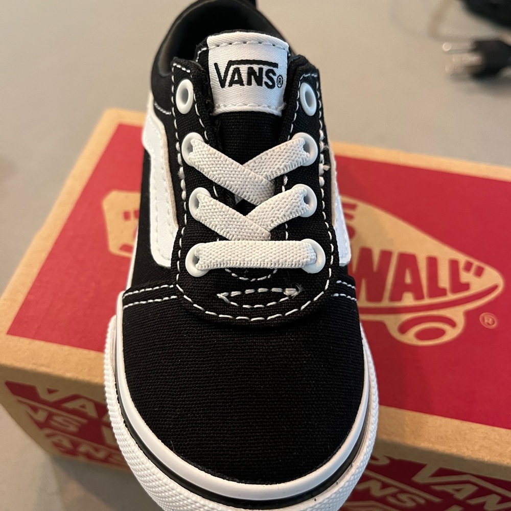 Toddler vans brand new
